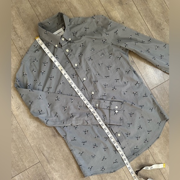 Men’s Mallard Duck Print Button Down Shirt Size Medium EUC - Picture 8 of 12